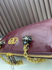 Picture of Valentino Handbags _SKUfw225797555fw